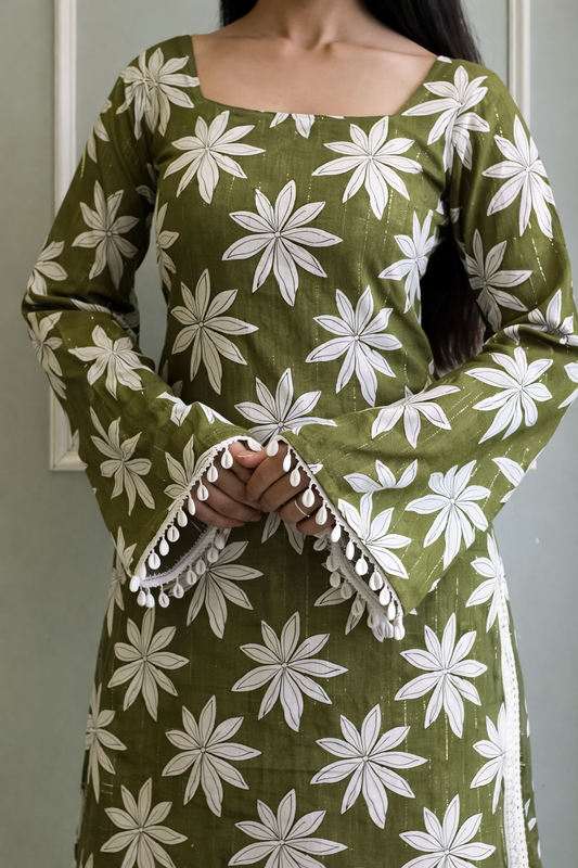 Floral Nova Women Green Floral Printed Cotton Short Kurti Top | Boat Neck Casual Long Sleeve Tunic for Daily Wear